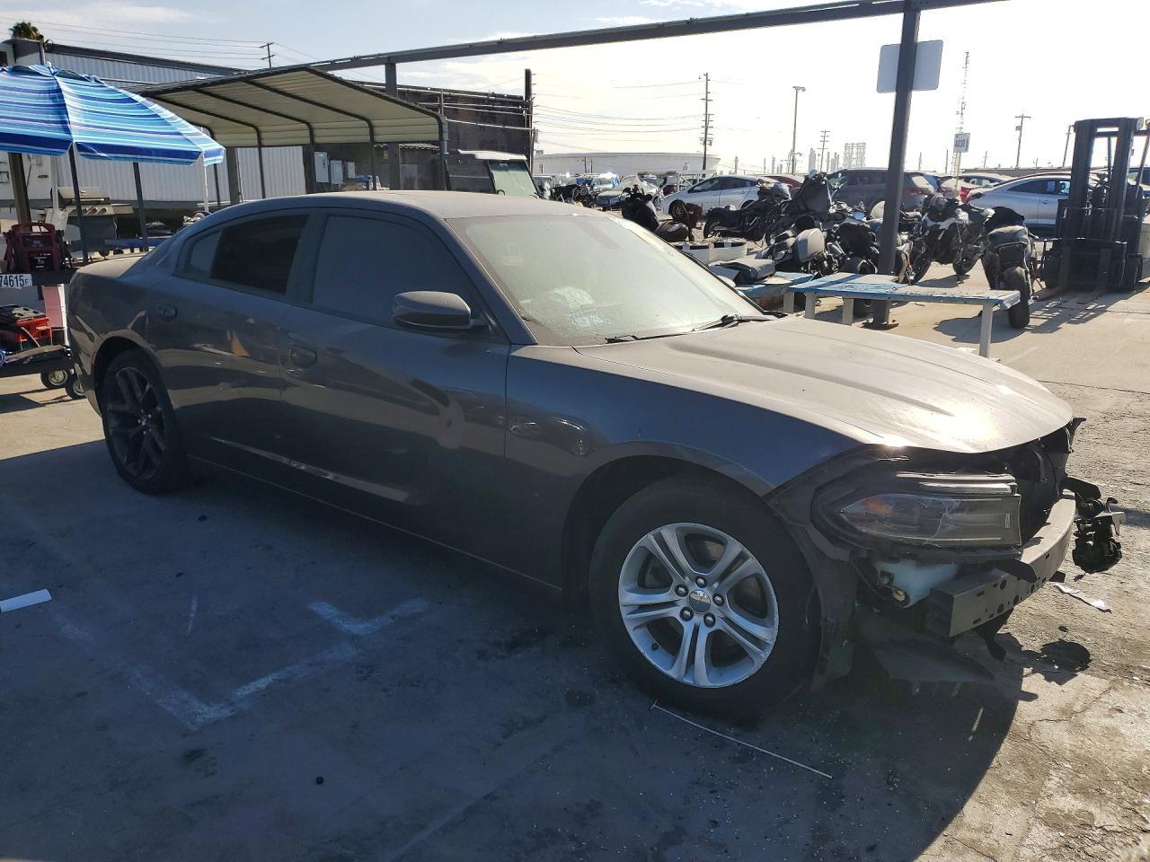 2019 Dodge Charger Sxt - zdjęcie 4