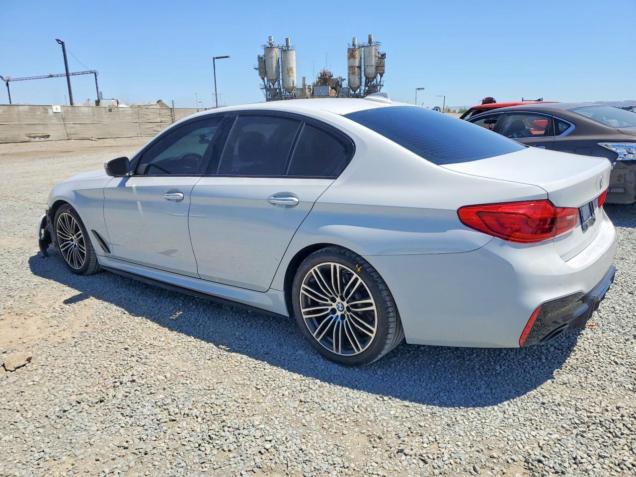 2018 BMW 530 I - zdjęcie 2