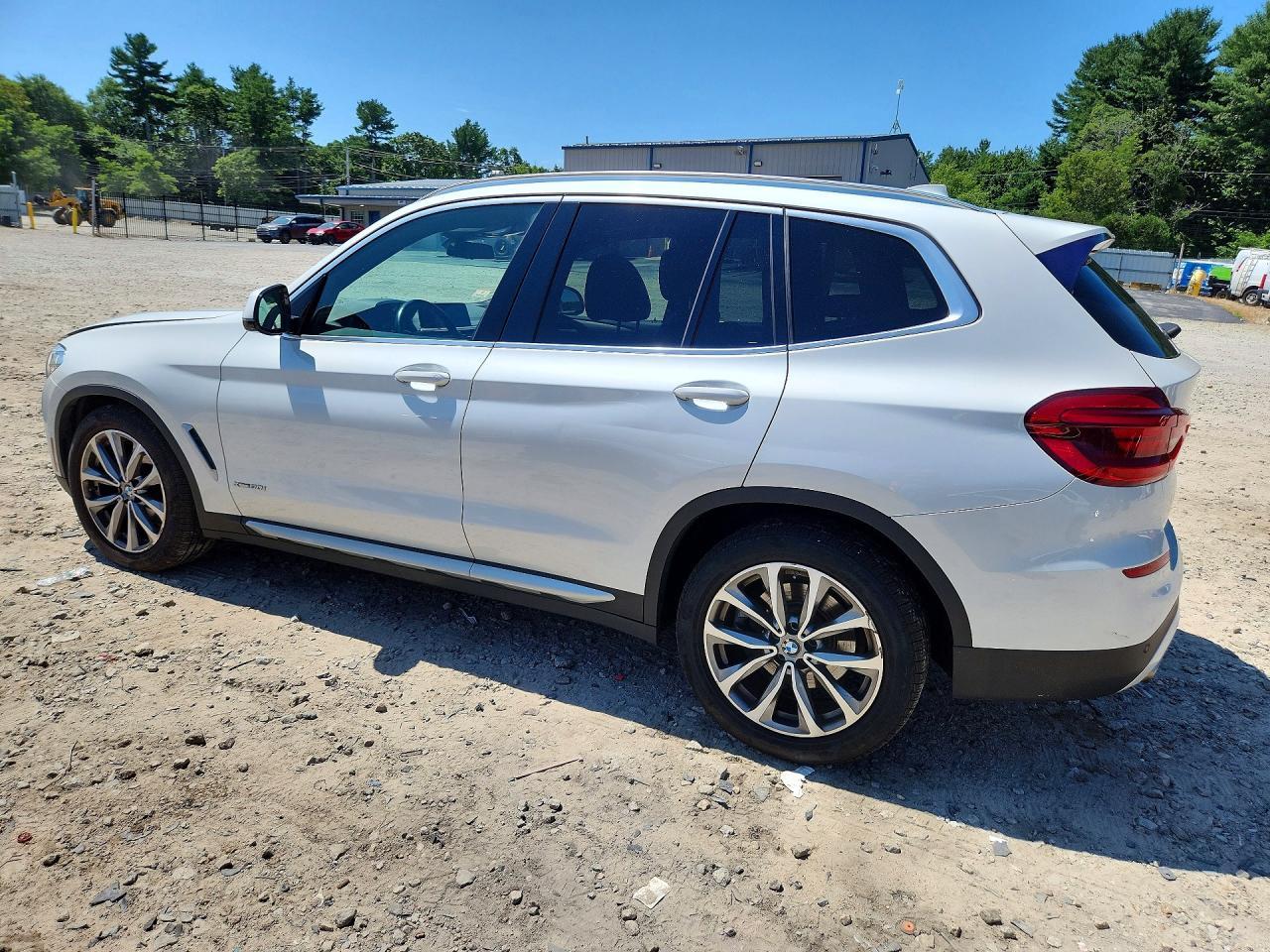 2018 BMW X3 xDrive30I - zdjęcie 2