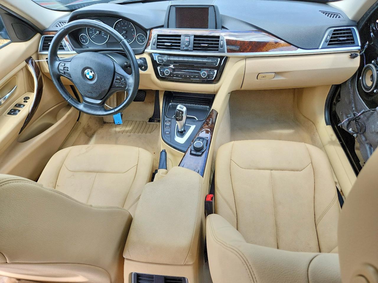 2016 BMW 320 I - zdjęcie 8