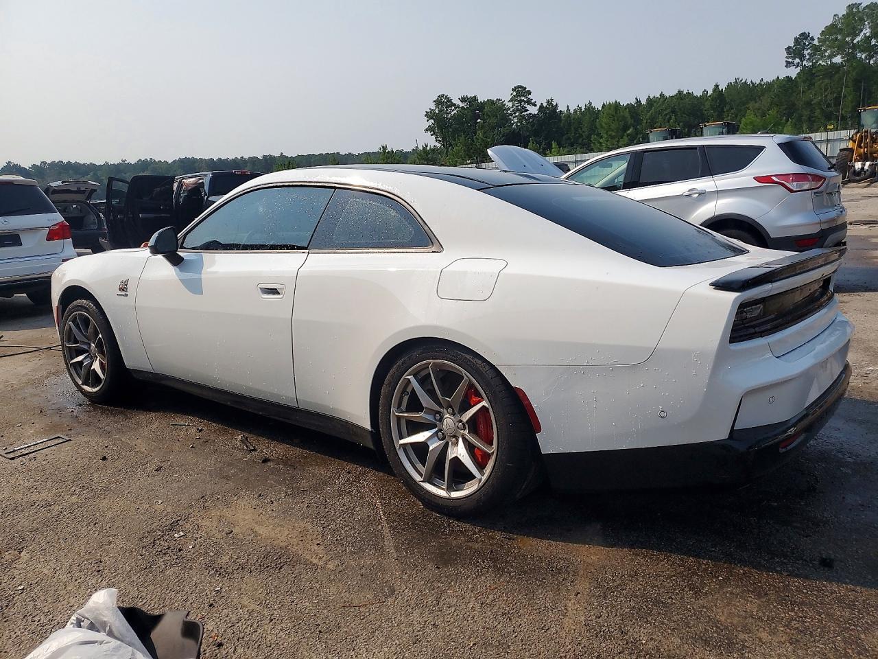 2024 Dodge Charger Daytona Scat Pack - zdjęcie 2
