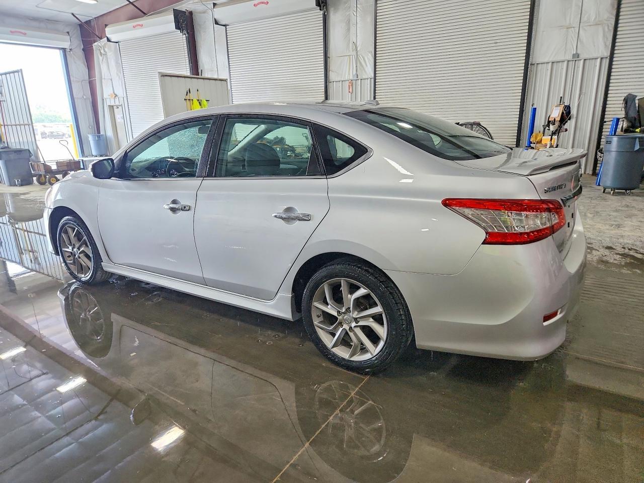 2015 Nissan Sentra Sr - zdjęcie 2