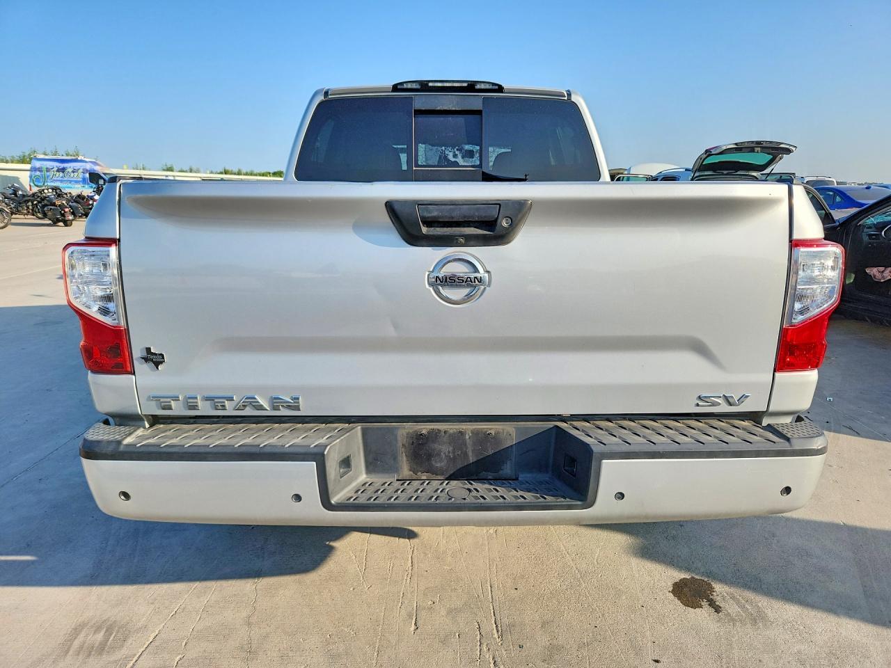 2020 Nissan Titan Sv - zdjęcie 6