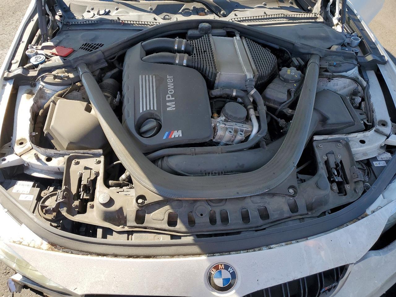 2017 BMW M4 - zdjęcie 11