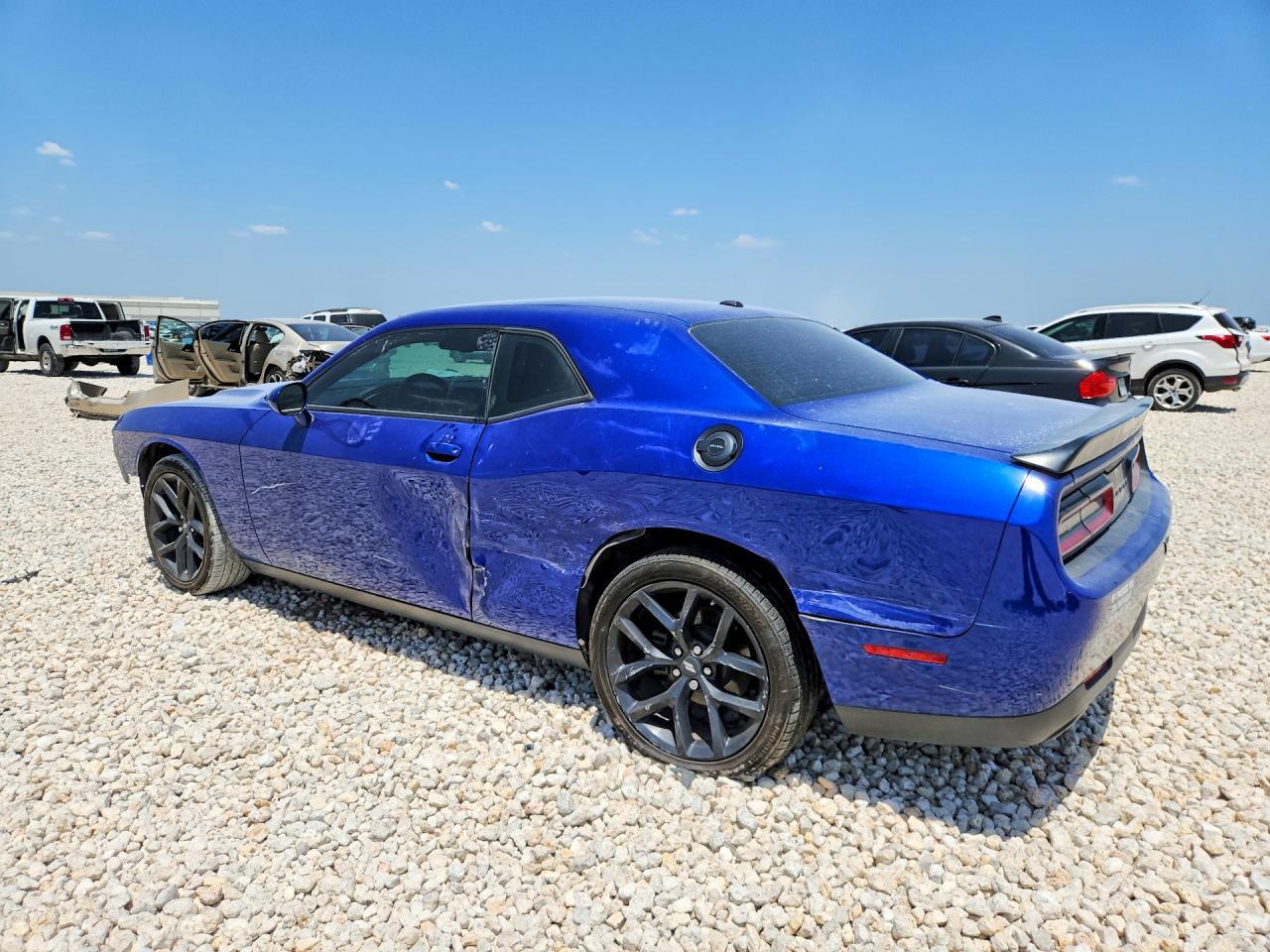 2022 Dodge Challenger Sxt - zdjęcie 2