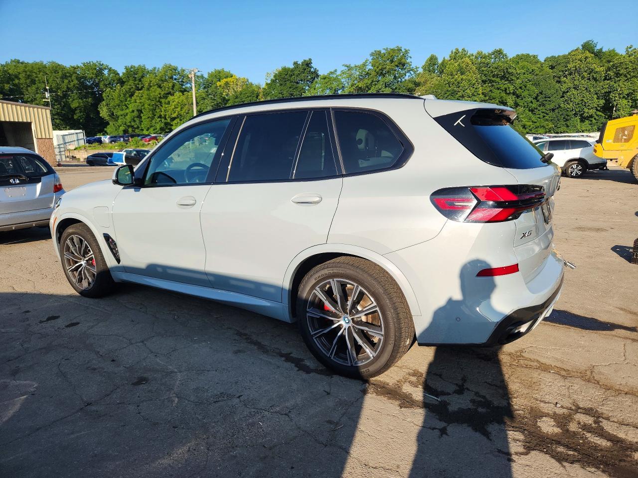 2024 BMW X5 xDrive50E - zdjęcie 2
