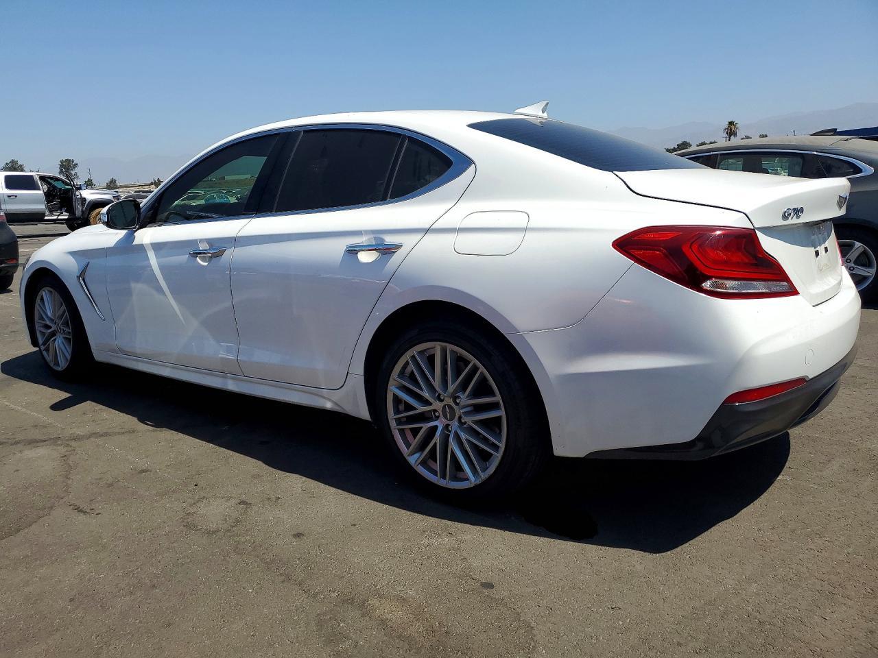 2020 Genesis G70 2.0T - zdjęcie 2
