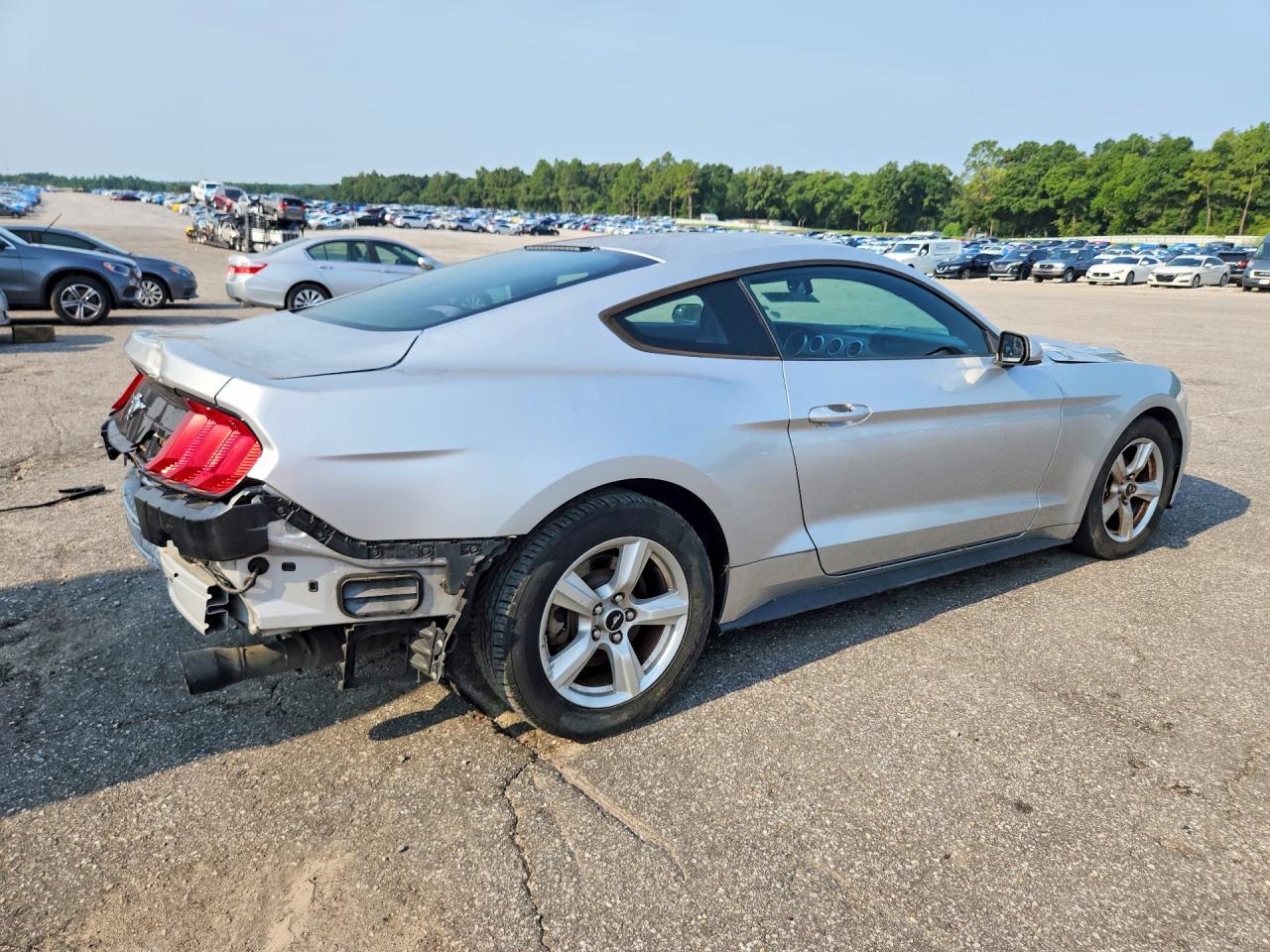 2018 Ford Mustang - zdjęcie 3