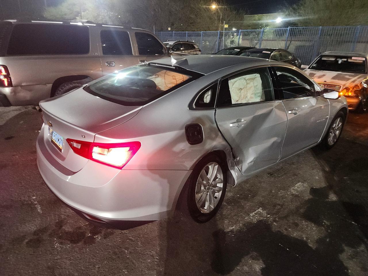 2017 Chev Malibu Lt - zdjęcie 3