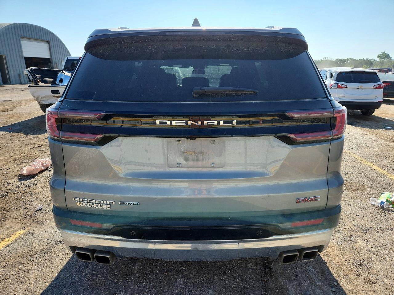 2025 GMC Acadia Denali - zdjęcie 6