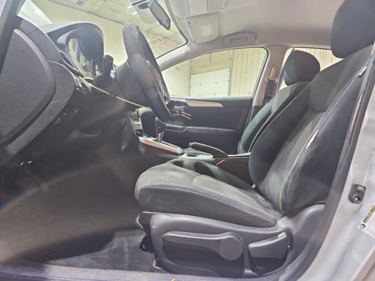 2019 Nissan Sentra S - zdjęcie 7
