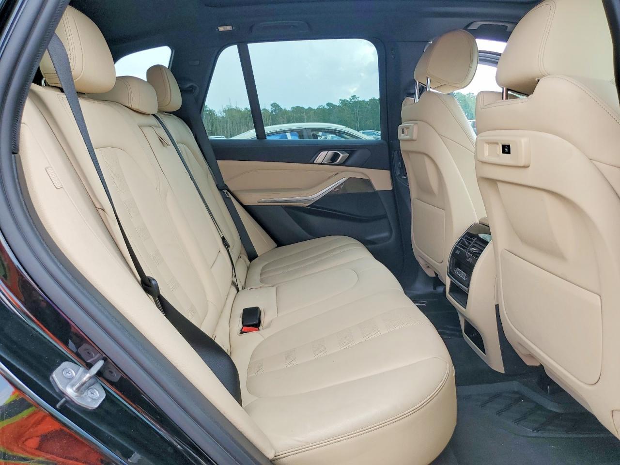 2022 BMW X5 xDrive40I - zdjęcie 11