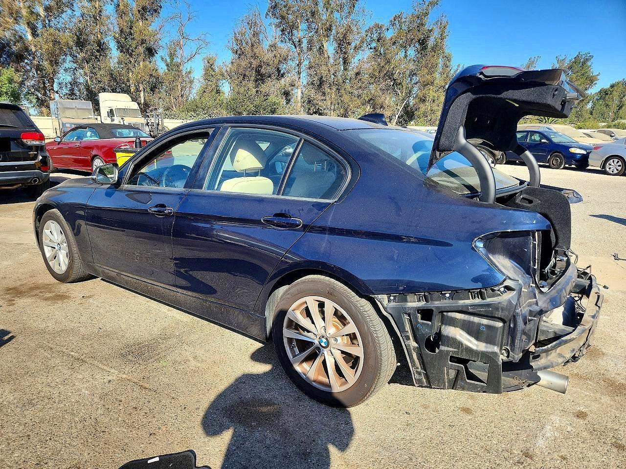 2017 BMW 320 I - zdjęcie 2