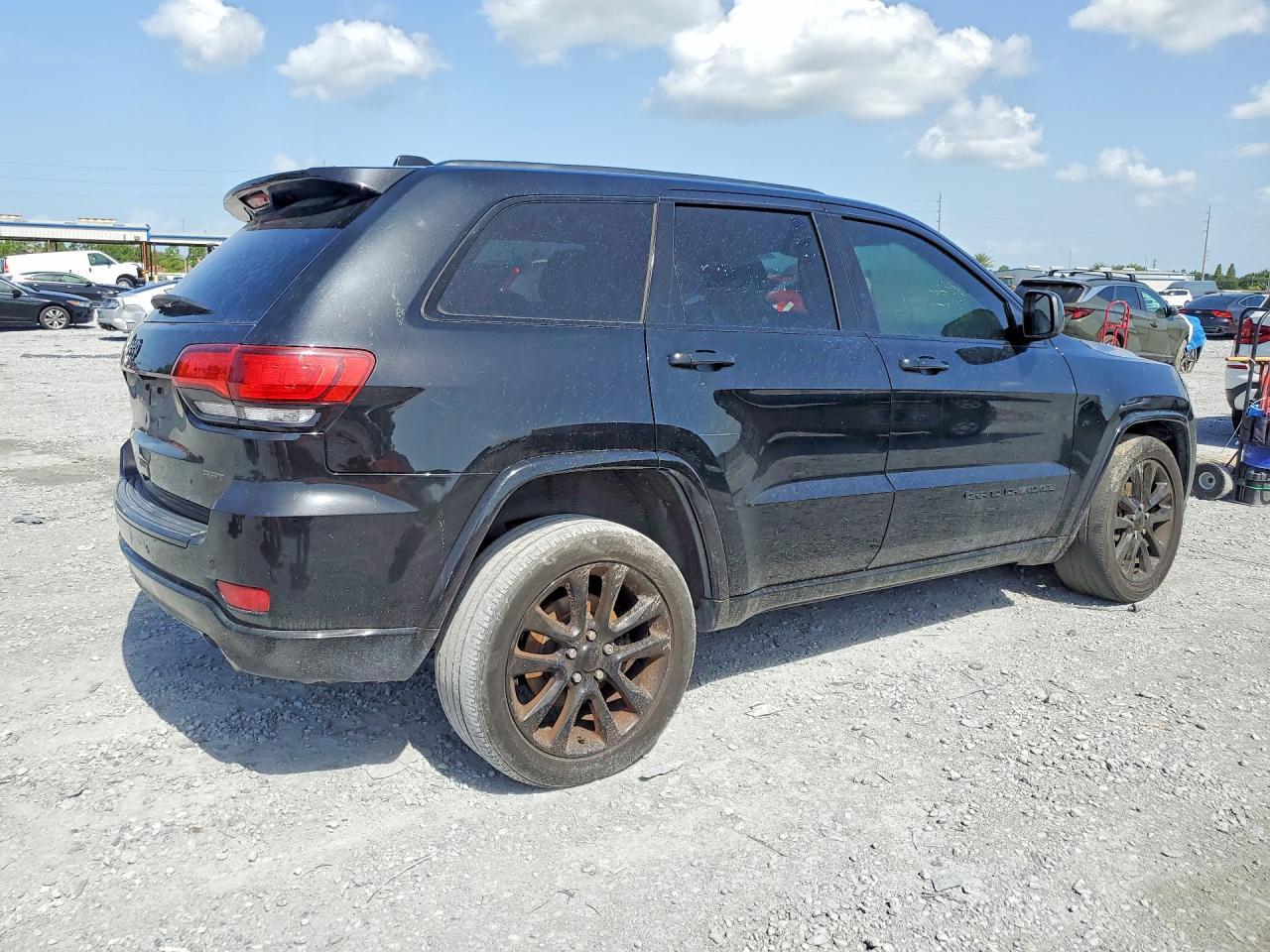 2018 Jeep Grand Cherokee Laredo - zdjęcie 3