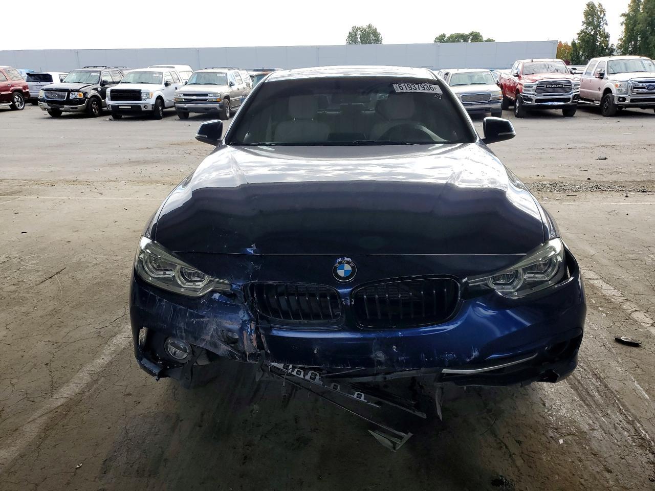 2017 BMW 330 I - zdjęcie 5