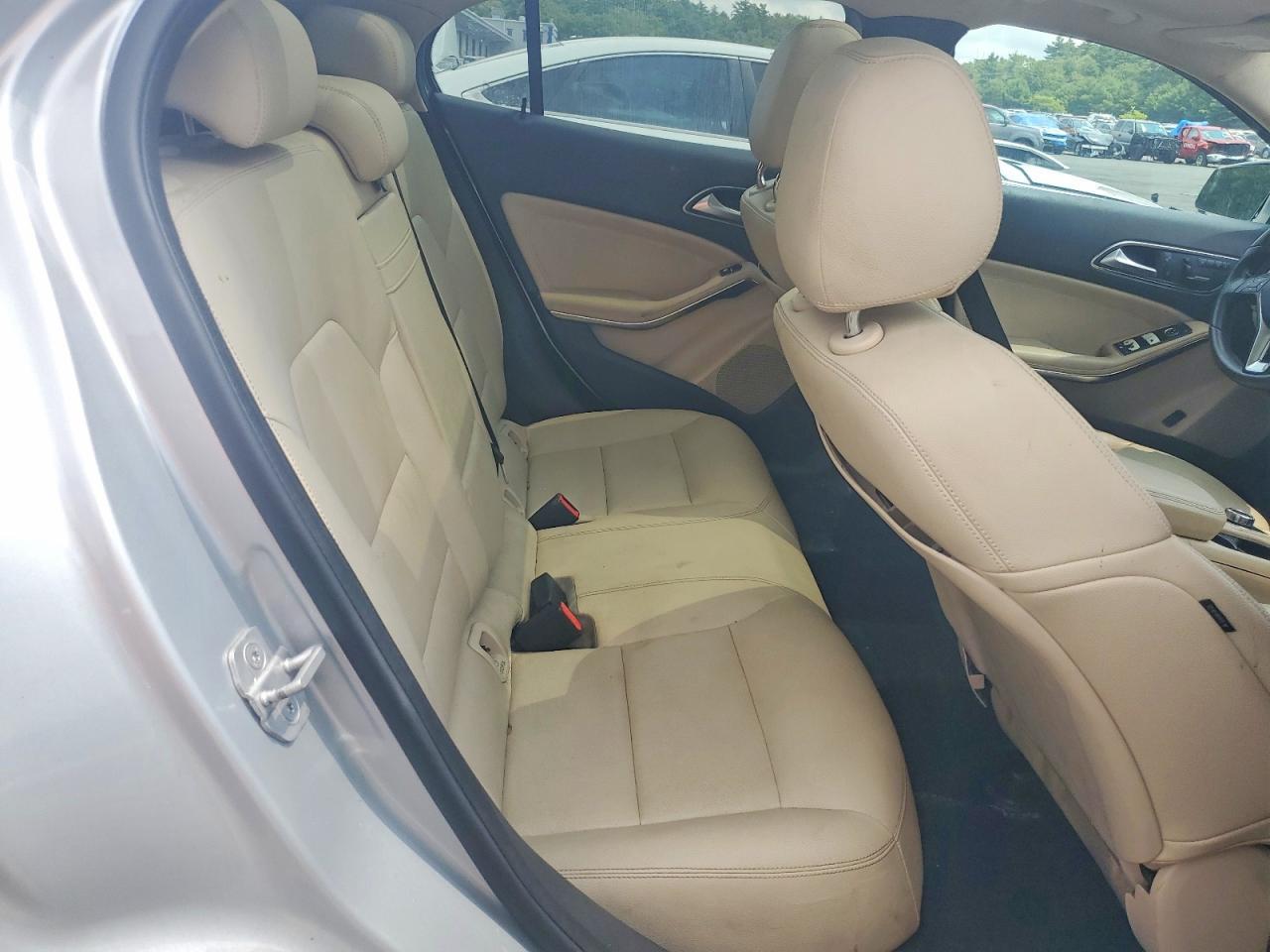 2015 Mercedes-Benz Gla 250 4Matic - zdjęcie 11