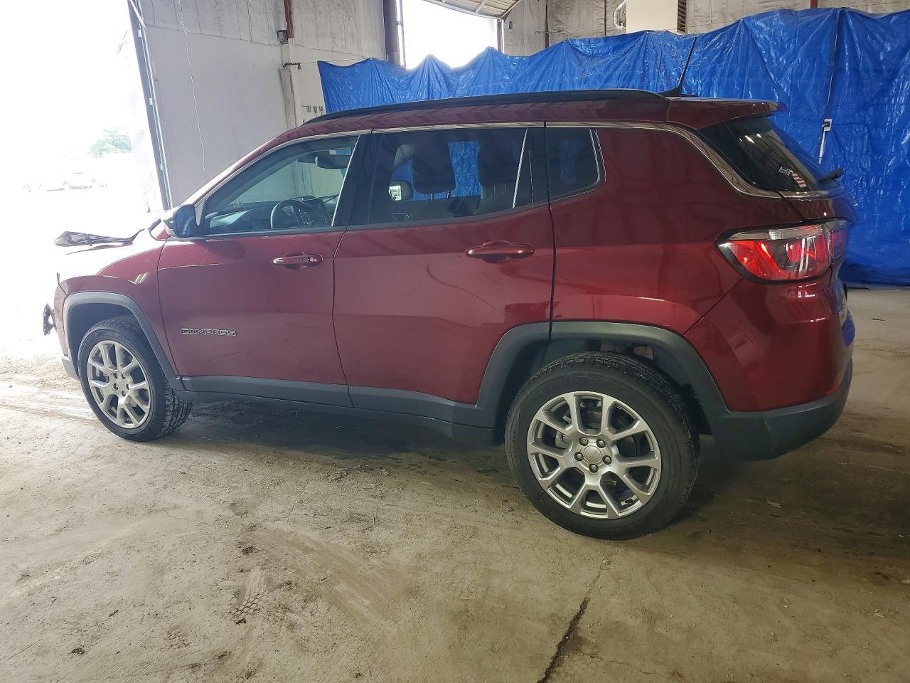 2022 Jeep Compass Latitude Lux - zdjęcie 2