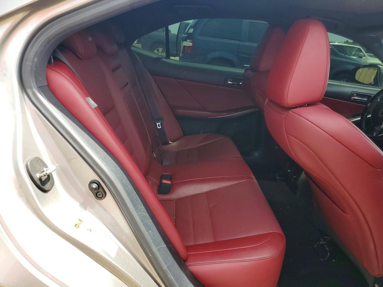 2016 Lexus Is 200T - zdjęcie 10
