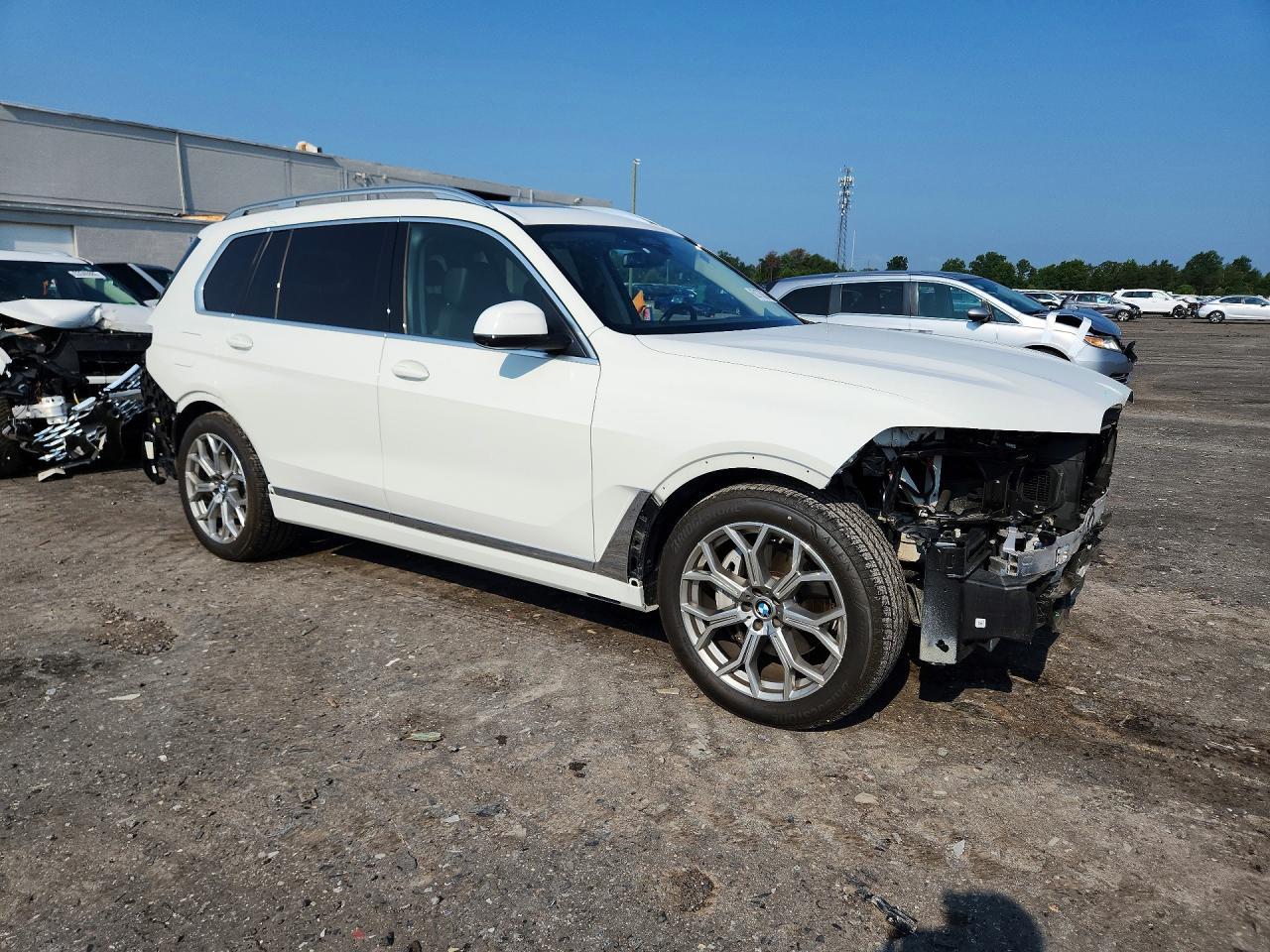 2024 BMW X7 xDrive40I - zdjęcie 4