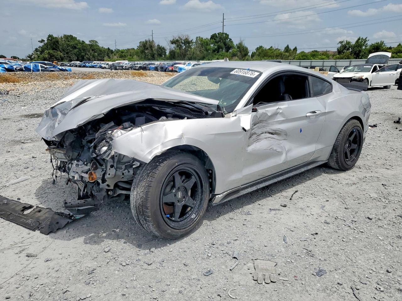 2018 Ford Mustang - zdjęcie główne