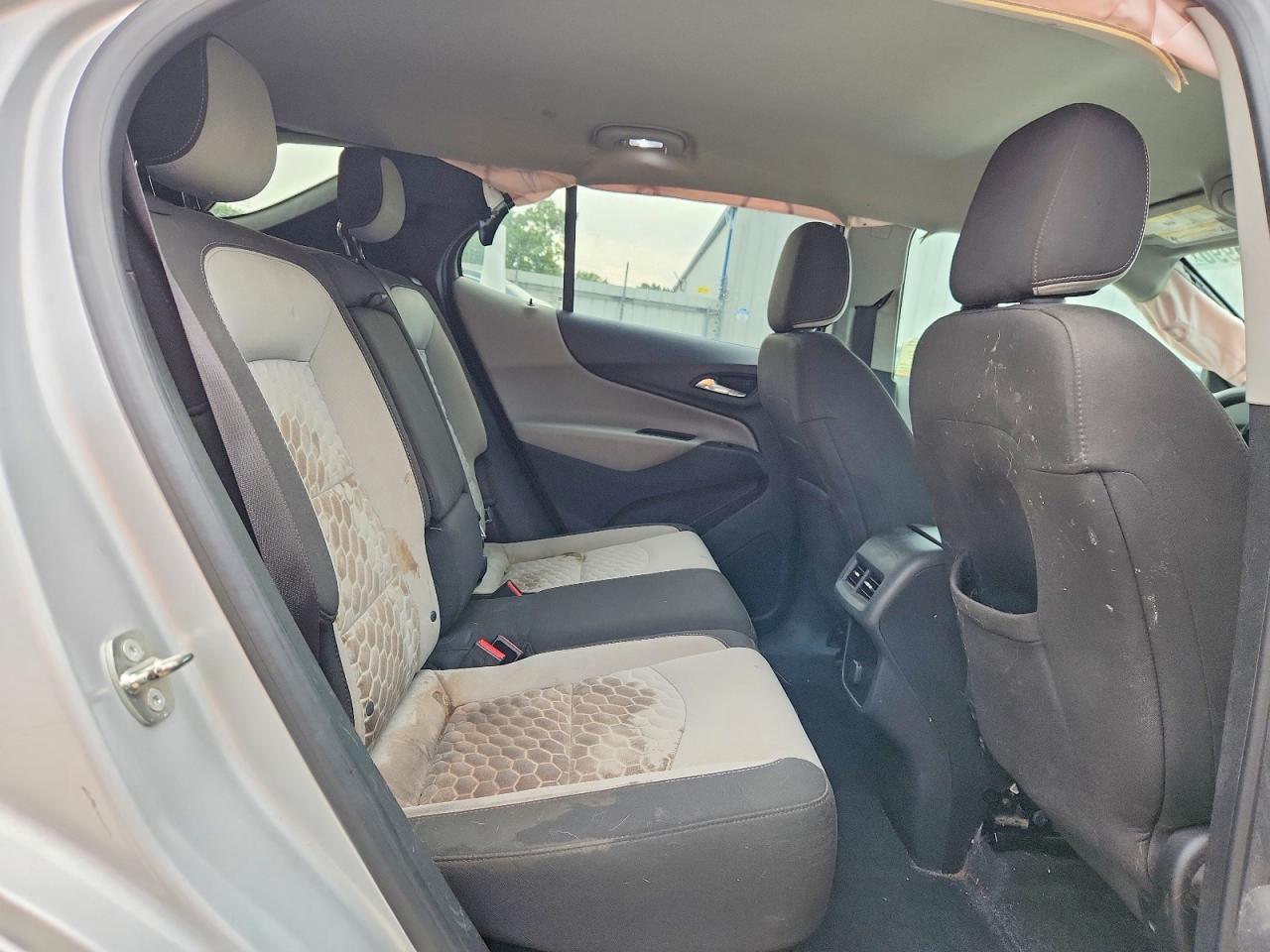 2018 Chevrolet Equinox Ls - zdjęcie 10