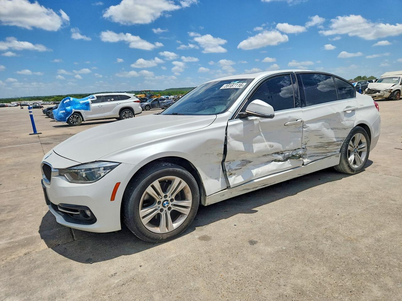 2018 BMW 330 I - zdjęcie główne