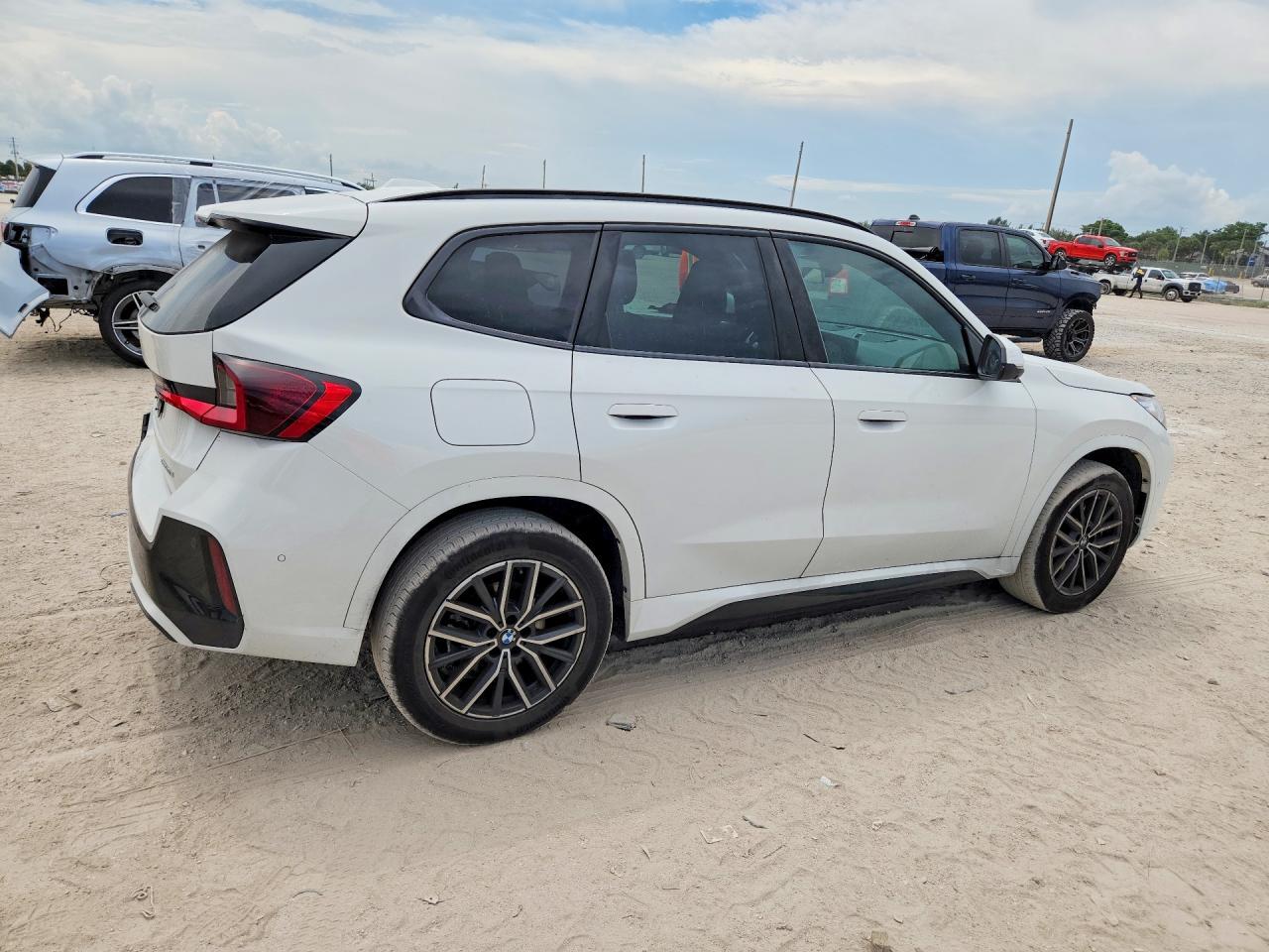 2026 B M W X Series X1 4D Suv 28I xDrive Msport - zdjęcie 3