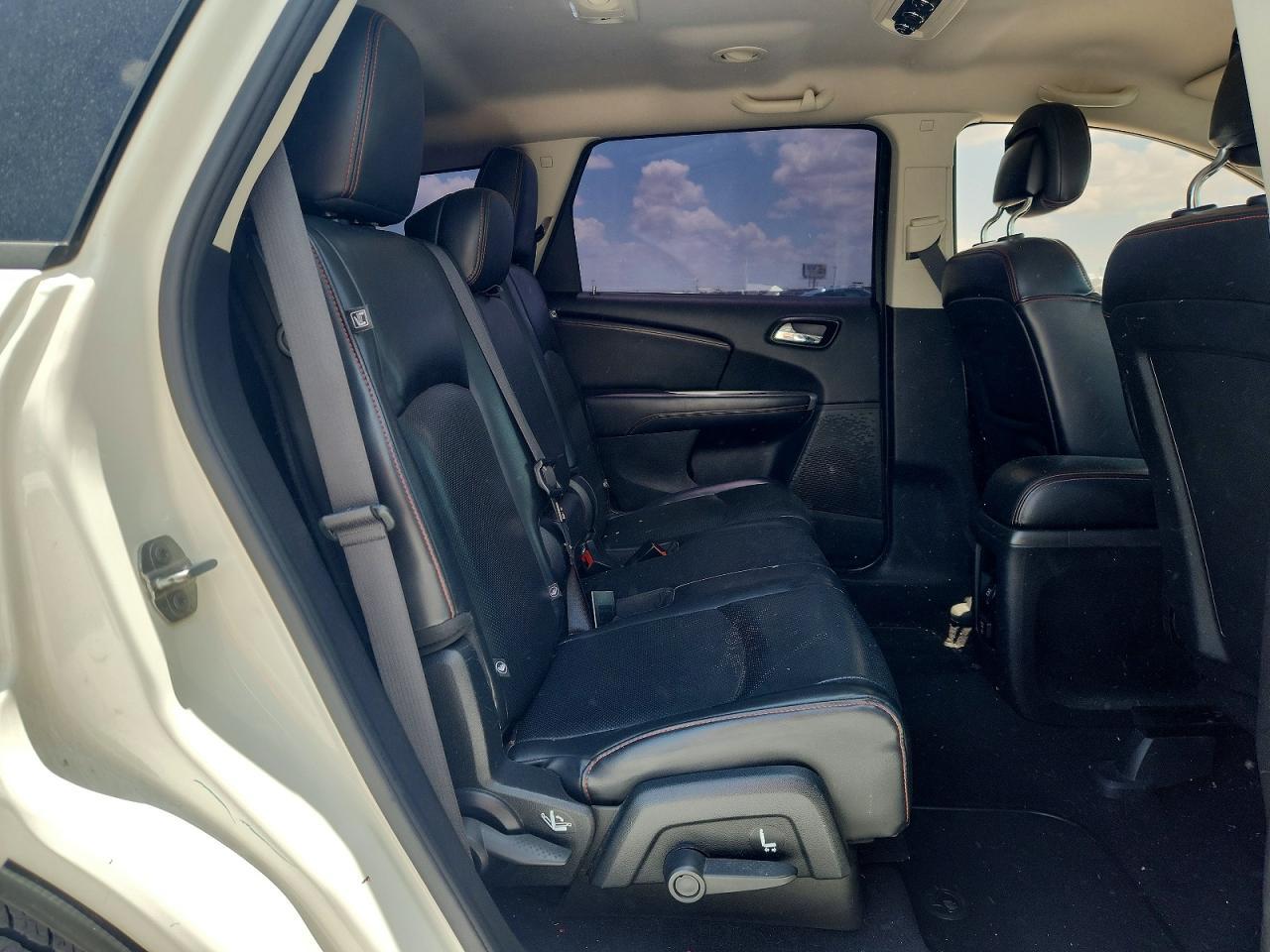 2016 Dodge Journey R/T - zdjęcie 11