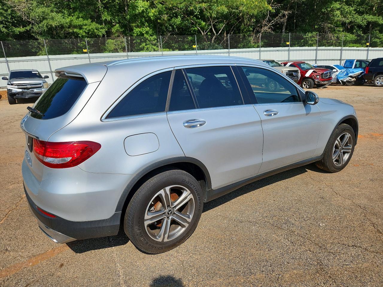 2017 Mercedes-Benz Glc 300 - zdjęcie 3