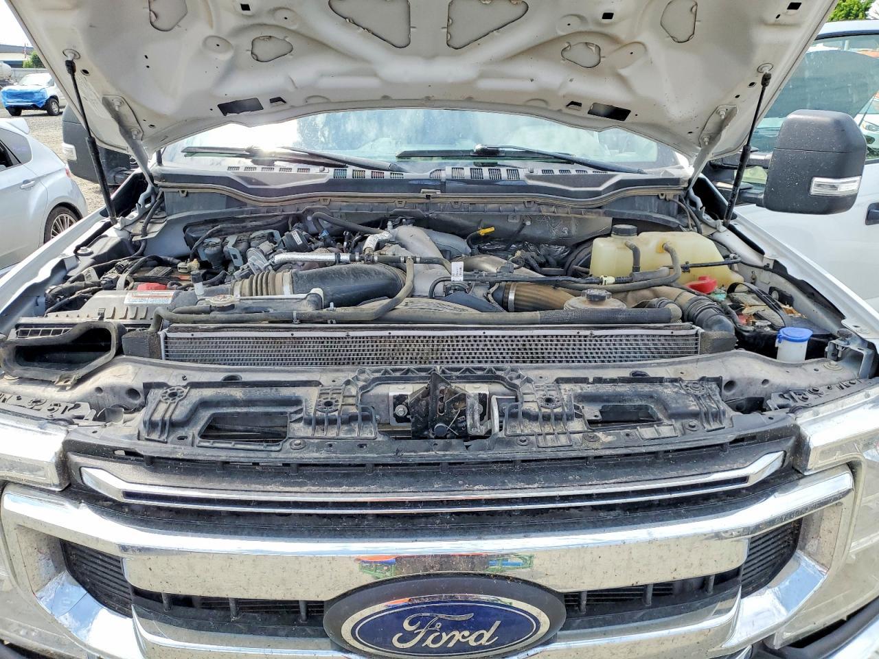 2022 Ford F250 Super Duty - zdjęcie 11