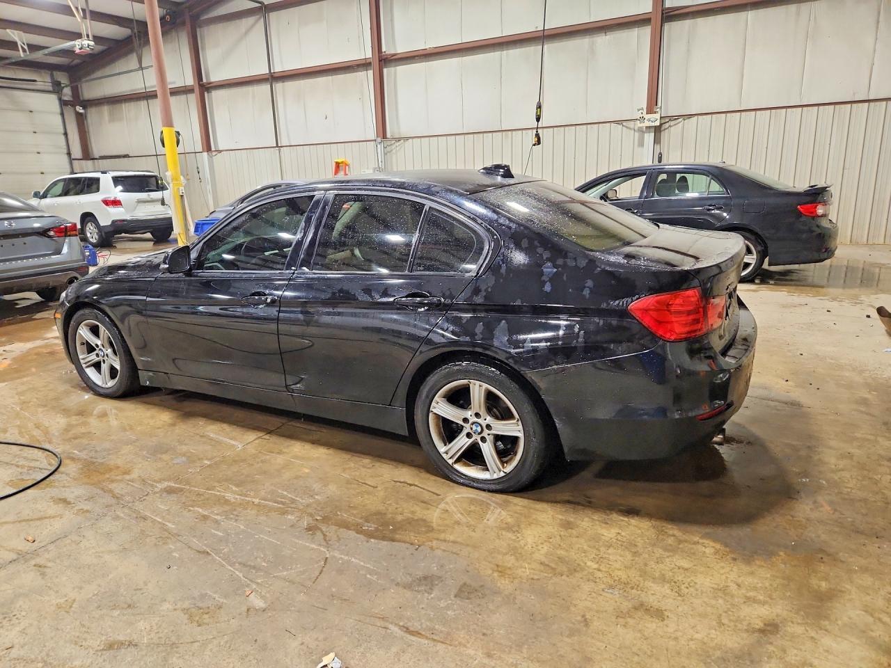 2015 BMW 320 I xDrive - zdjęcie 2
