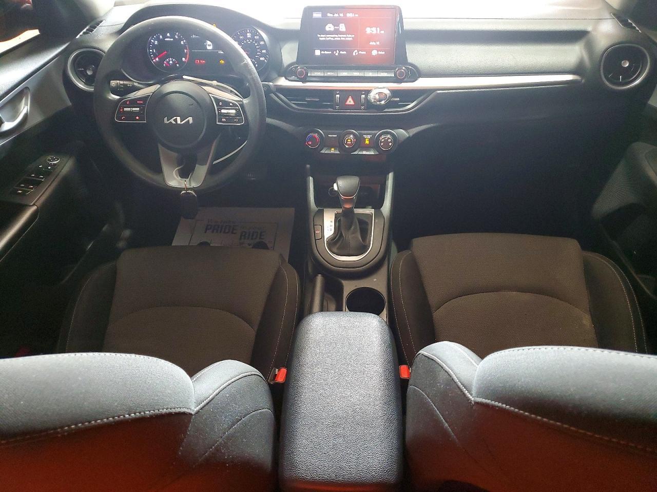 2022 Kia Forte Lxs - zdjęcie 8