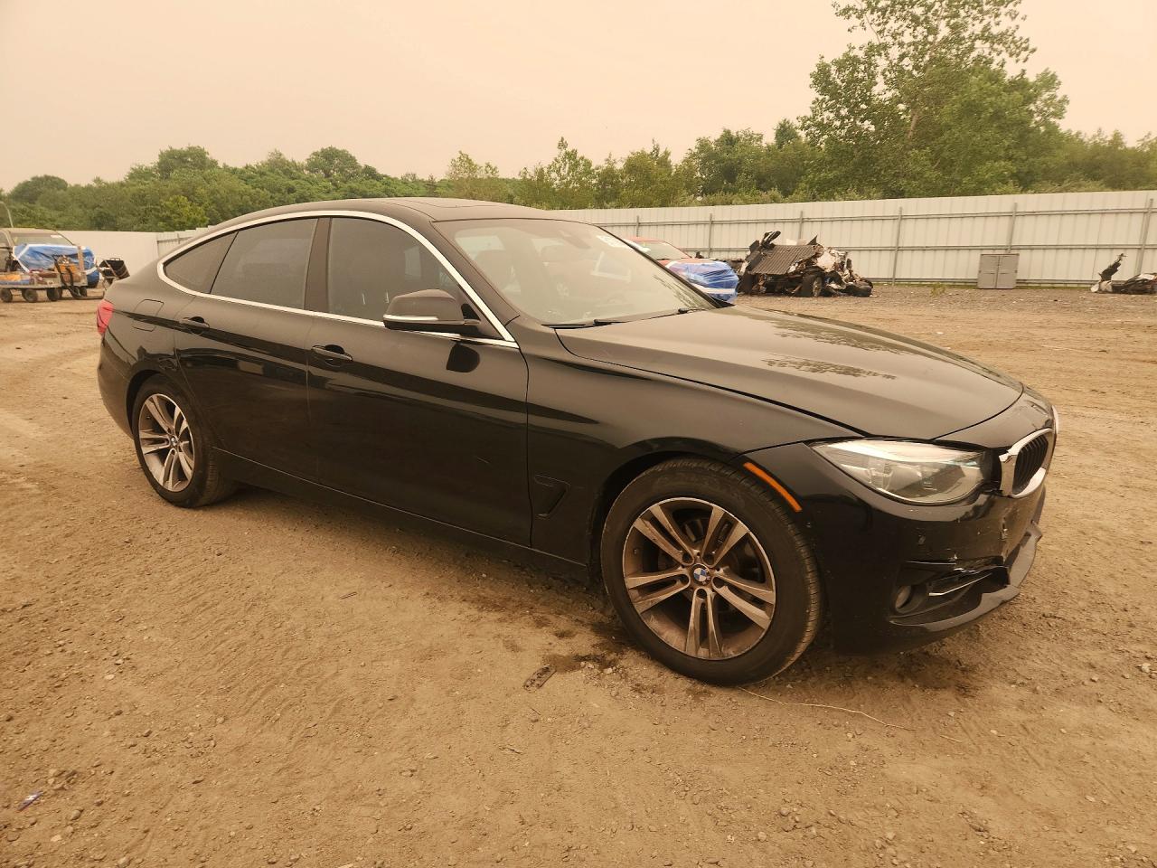 2017 BMW Seria 3 330i - zdjęcie 4