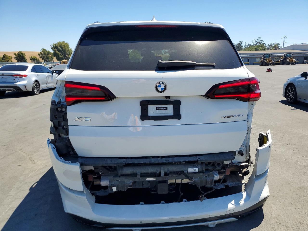2021 BMW X5 xDrive45E - zdjęcie 6