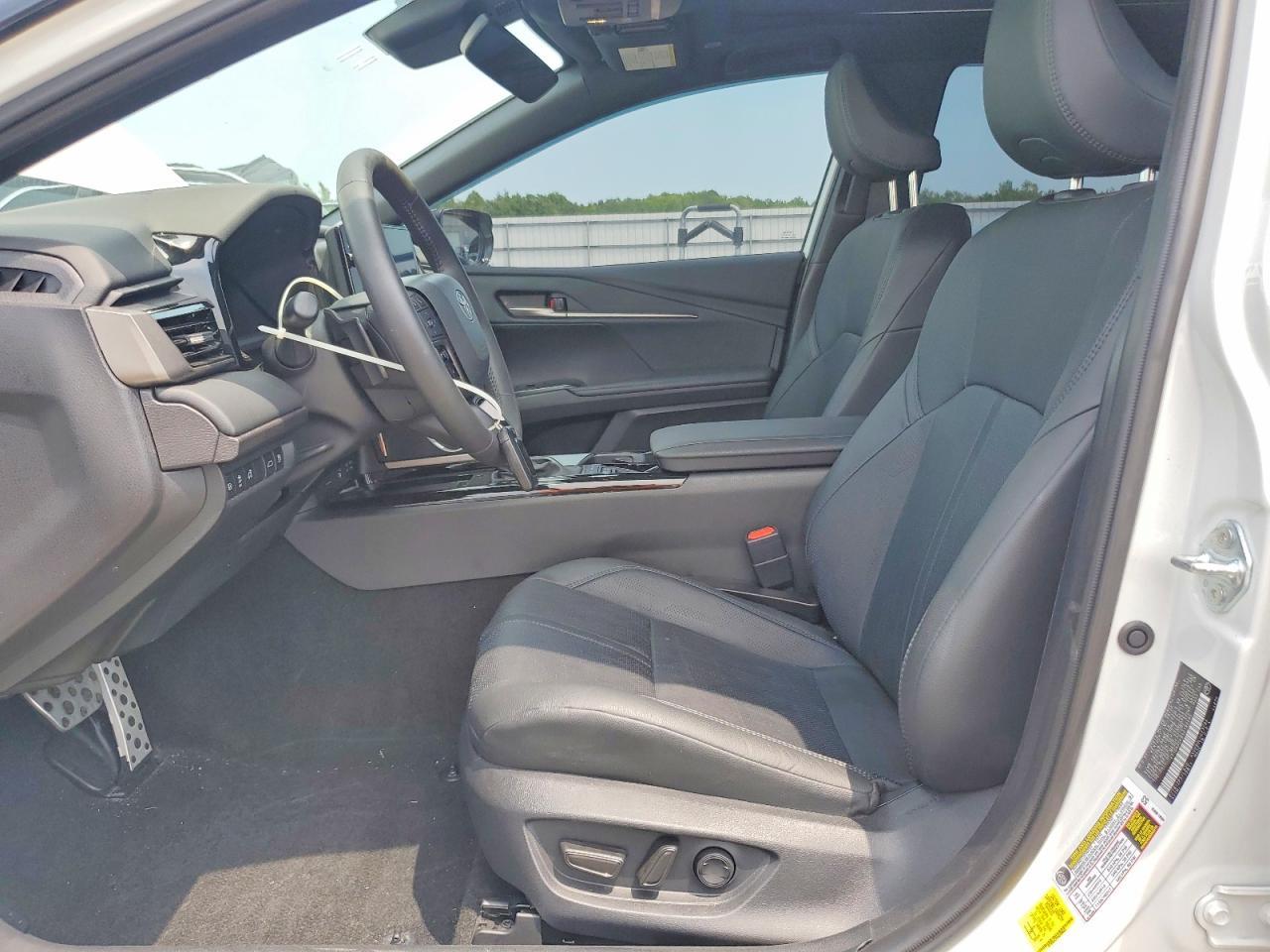 2025 Toyota Camry Xse - zdjęcie 7
