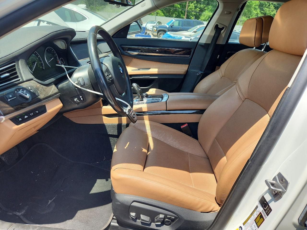 2013 BMW 740 Li - zdjęcie 7