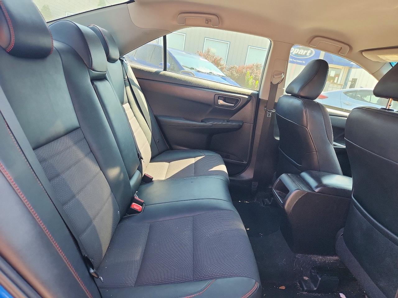 2017 Toyota Camry Se - zdjęcie 10