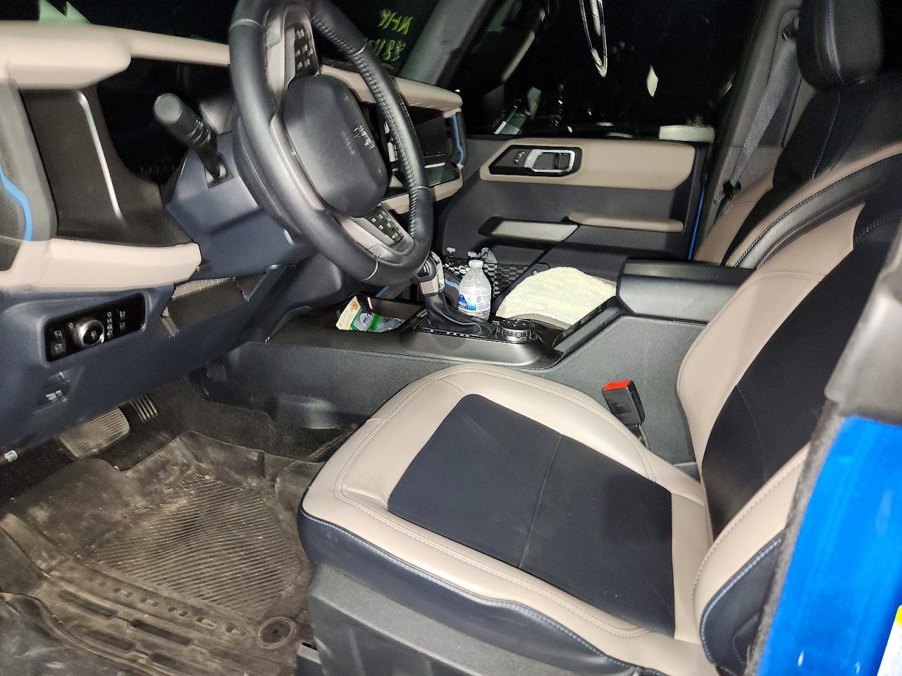 2023 Ford Bronco Base - zdjęcie 7