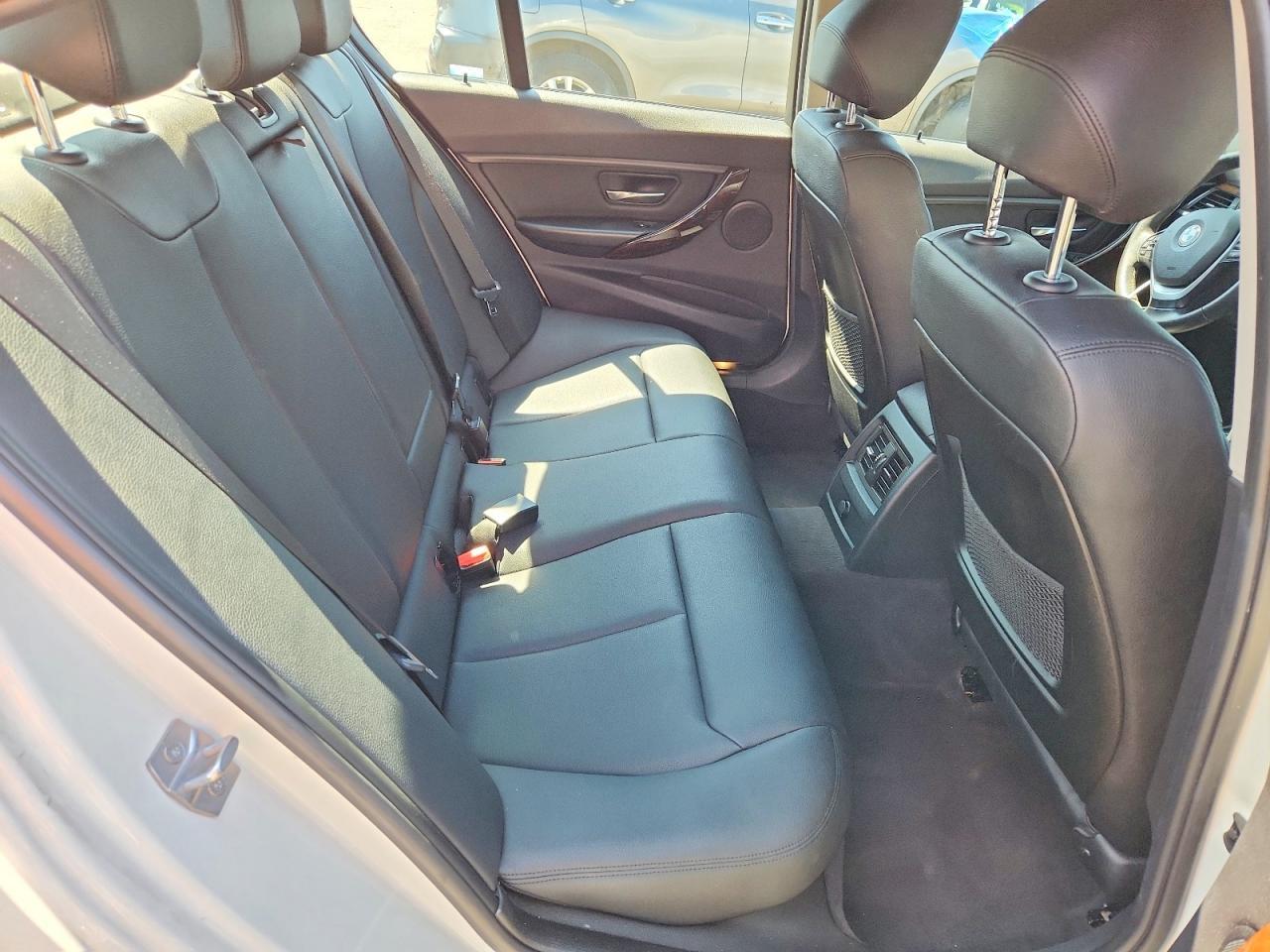 2014 BMW Seria 3 328i - zdjęcie 10