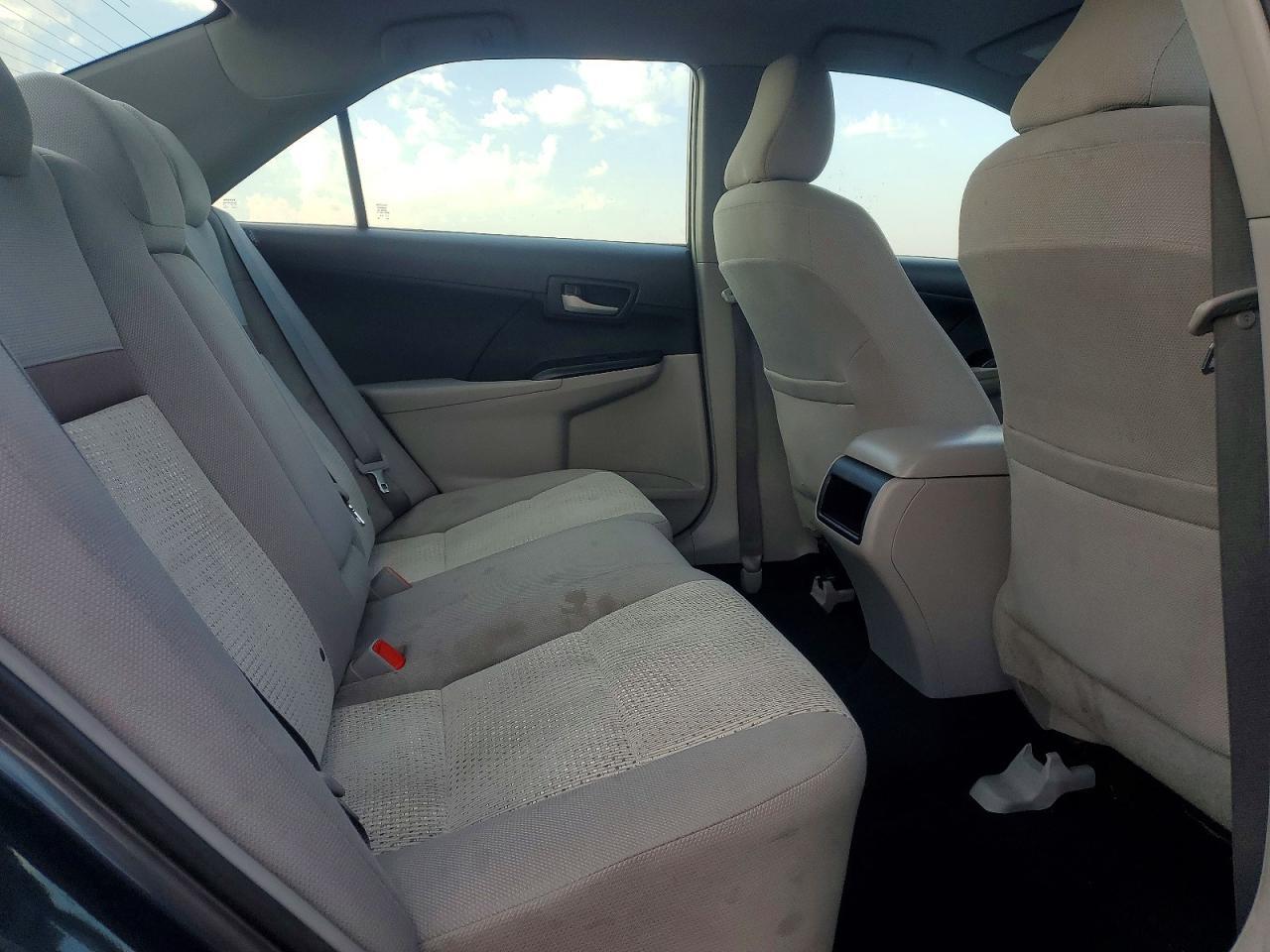 2013 Toyota Camry Le - zdjęcie 10
