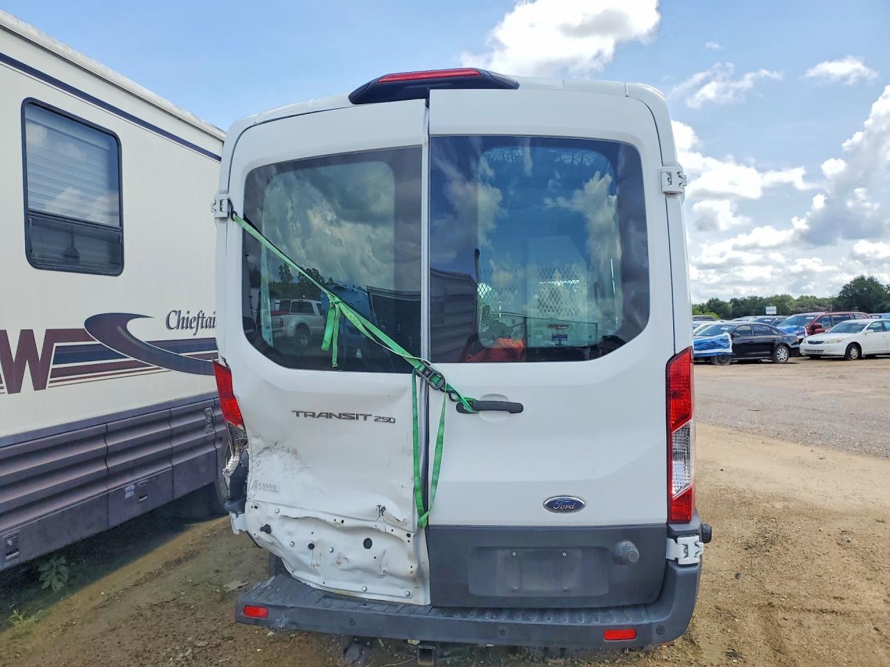 2020 Ford Transit T-250 - zdjęcie 6