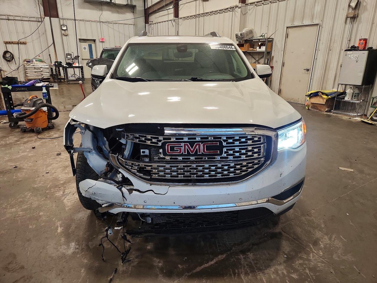 2019 GMC Acadia Denali - zdjęcie 5