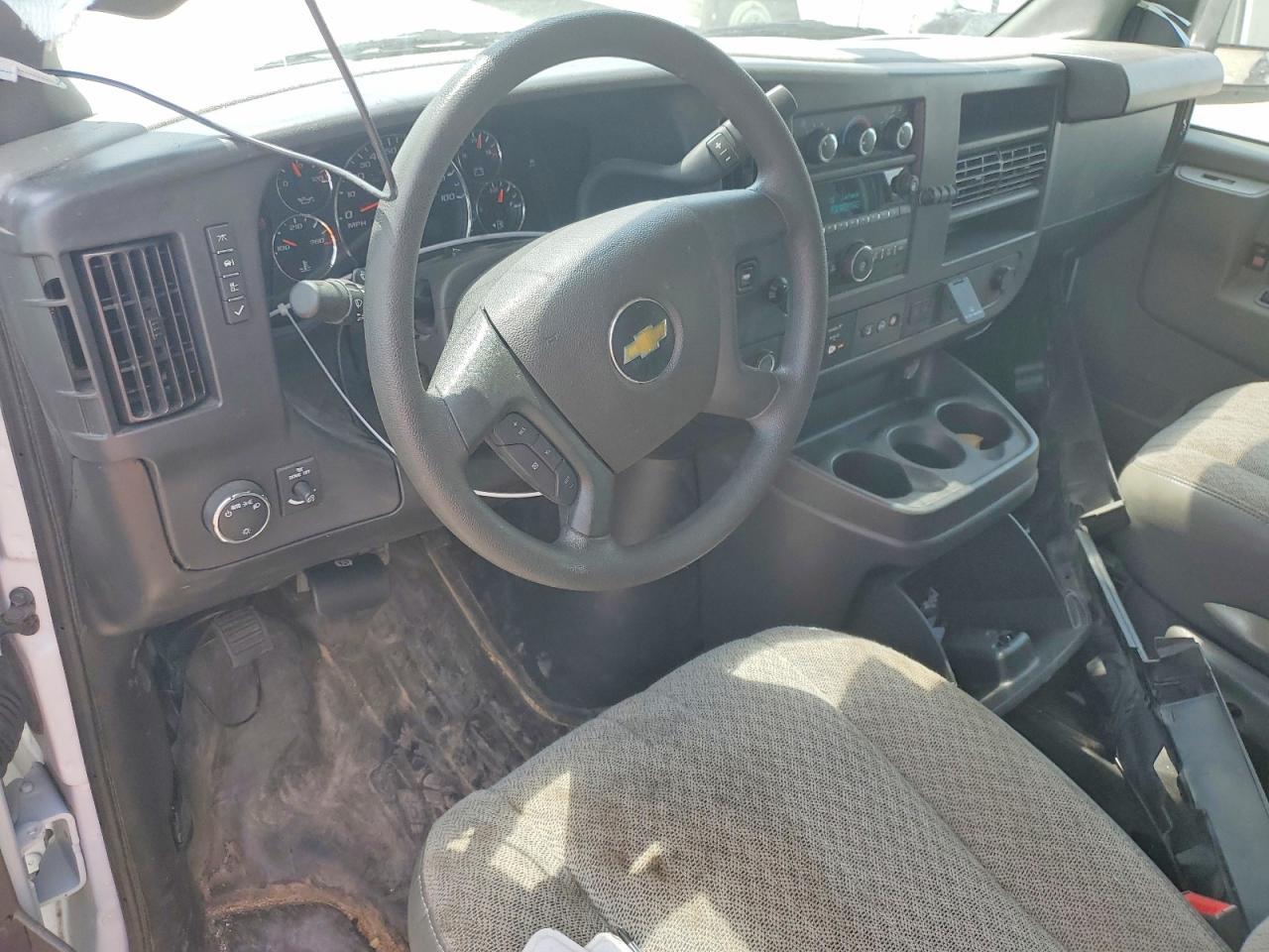 2025 Chevrolet Express G2500 - zdjęcie 8