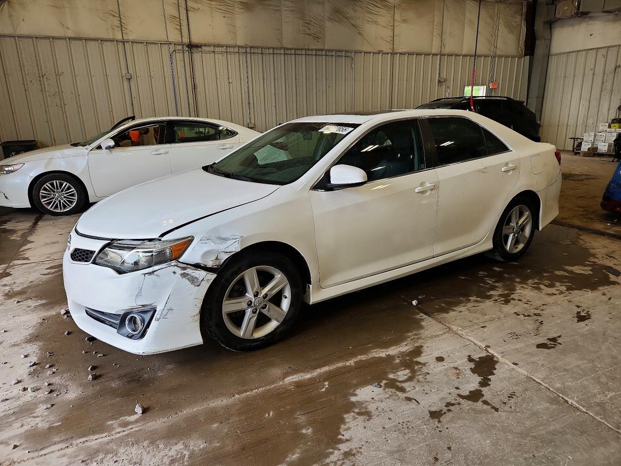 2013 Toyota Camry Se - zdjęcie główne