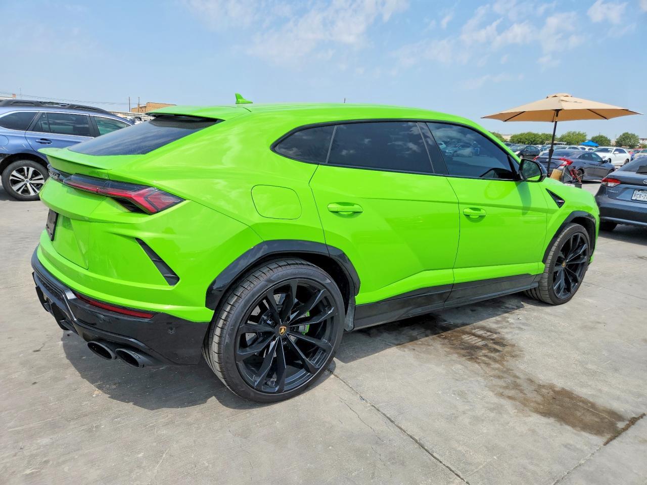 2022 Lamborghini Urus - zdjęcie 3