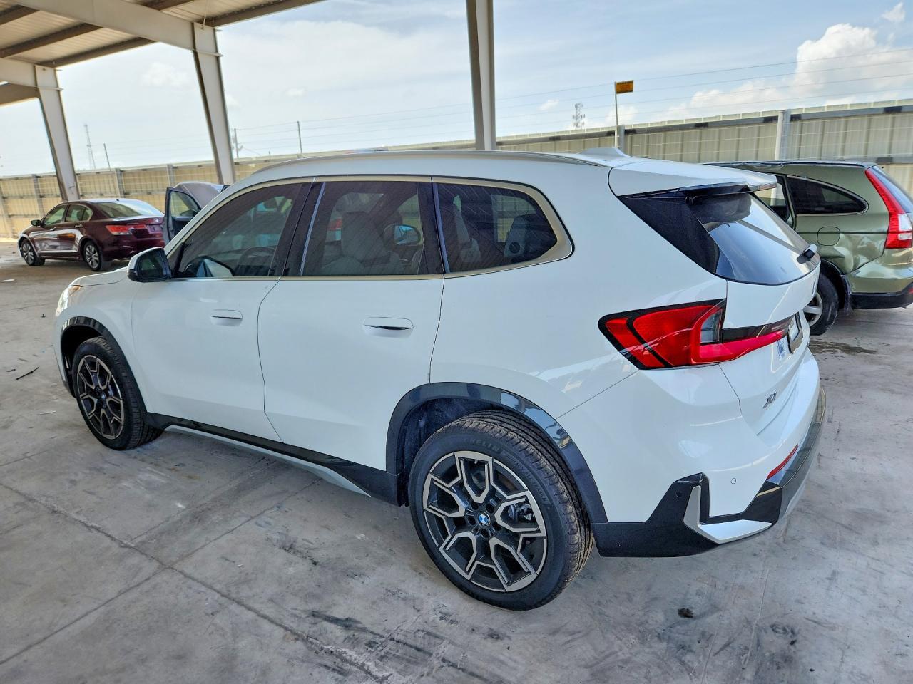2026 BMW X1 xDrive28I - zdjęcie 2