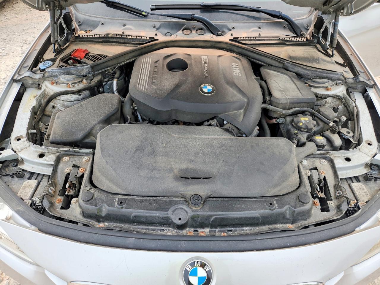 2017 BMW 330 Xi - zdjęcie 11