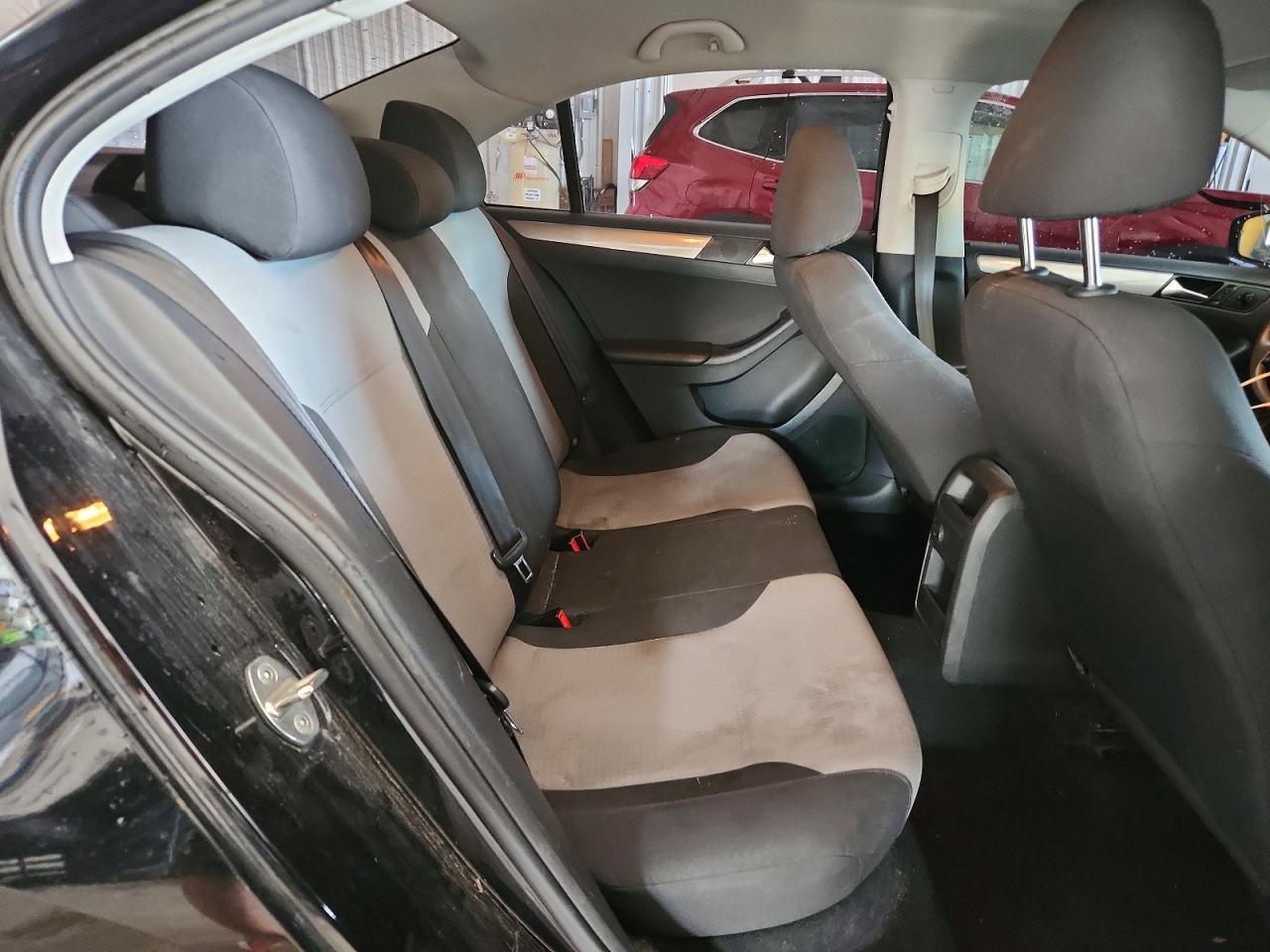 2017 Volkswagen Jetta S - zdjęcie 10