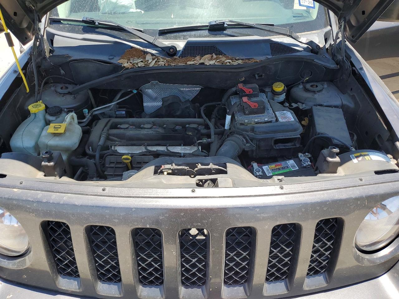 2016 Jeep Patriot Latitude - zdjęcie 12