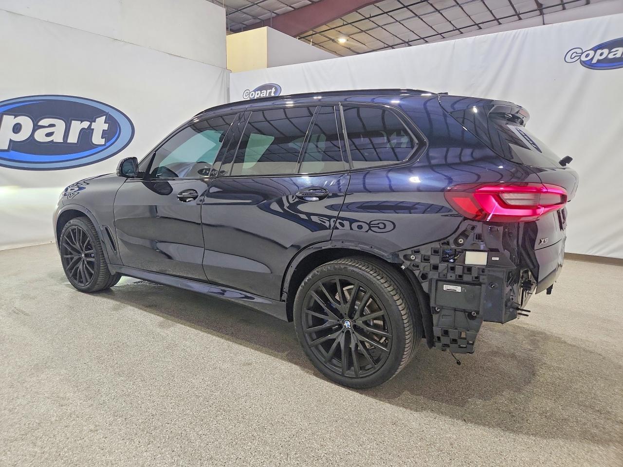 2023 BMW X5 M50I - zdjęcie 2